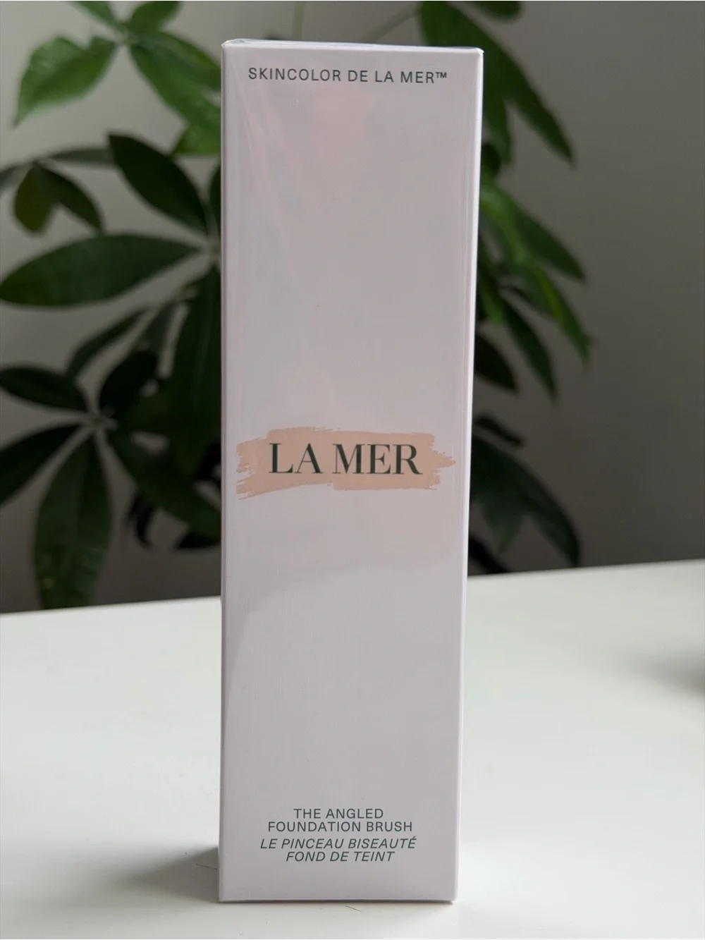 La Mer The Angled Foundation Brush | Luxury Makeup Brush | Discontinued / Rare